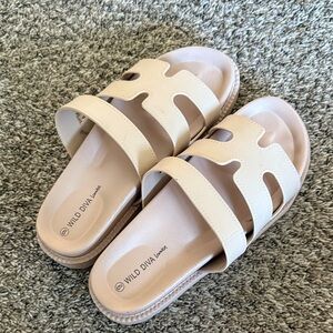 Wild diva sandals size 9